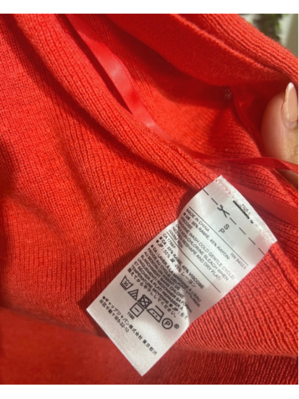 Banana Republic Lightweight Coral Red Short Sleeve Cardigan size Small - Picture 3 of 6